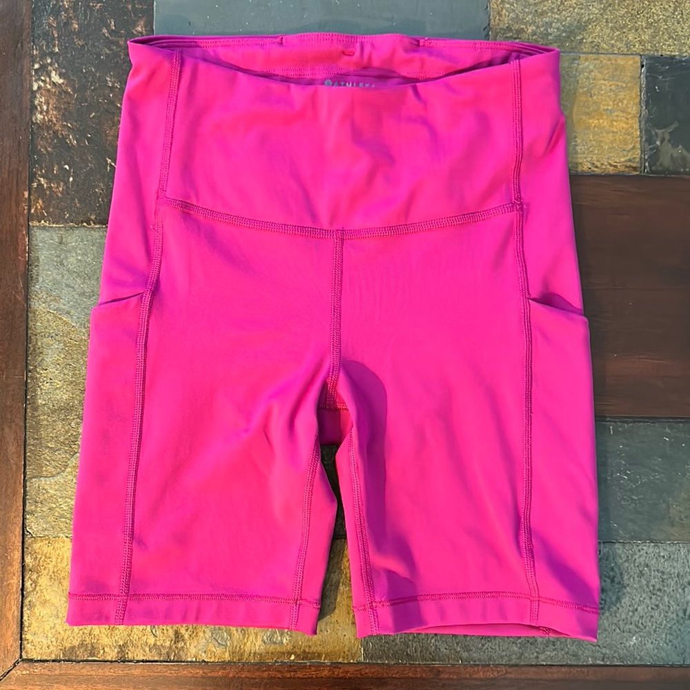 Athleta XS Pink 7” Biker Shorts